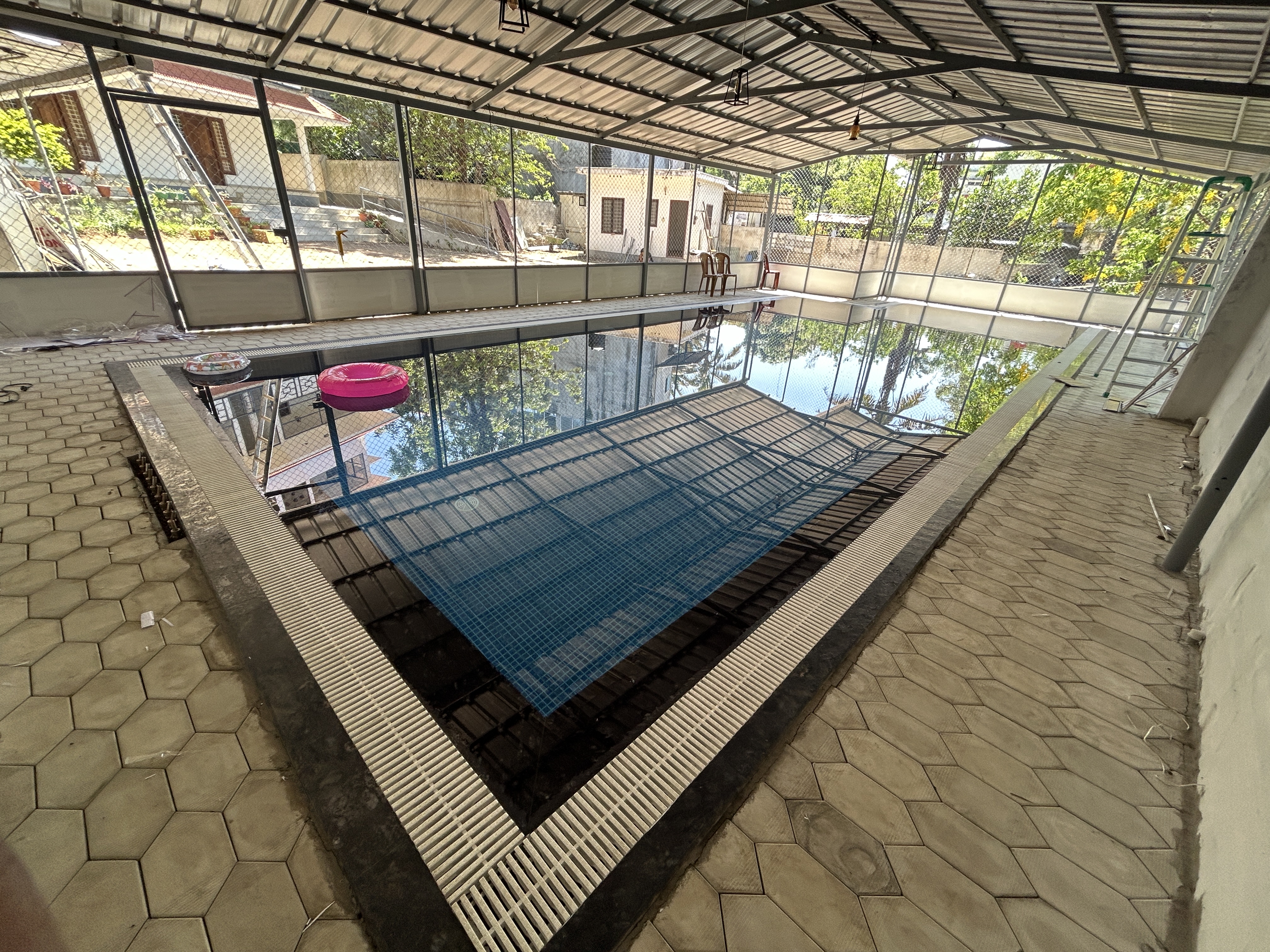 pool resort in marayoor